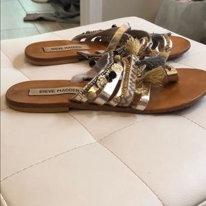 Steve Madden flip flops
